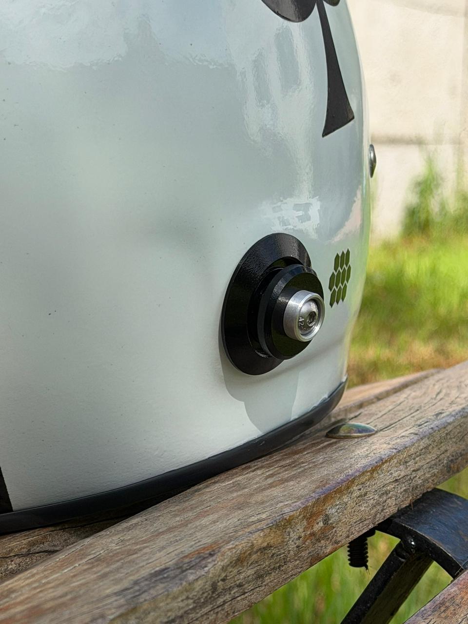 Sonny Hayes Formula 1 Helmet Replica – APXGP Edition