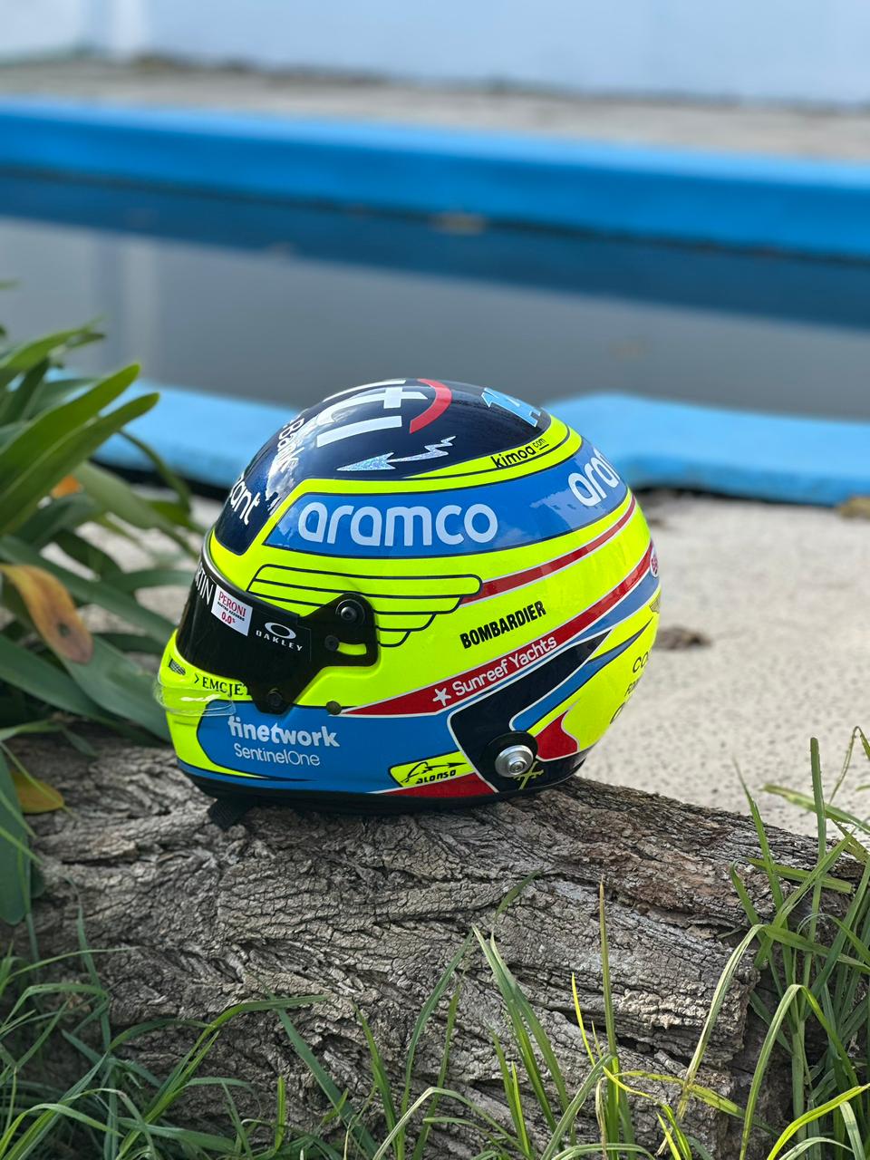 Aston Martin Formula 1 Helmet Replica – Fernando Alonso Inspired Edition