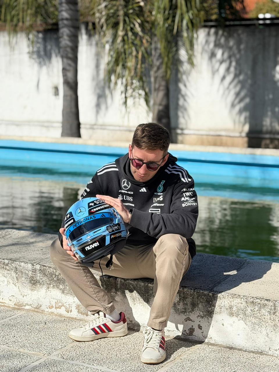 George Russell 2024 F1 Helmet Replica | 1:1 Formula 1 Display Helmet