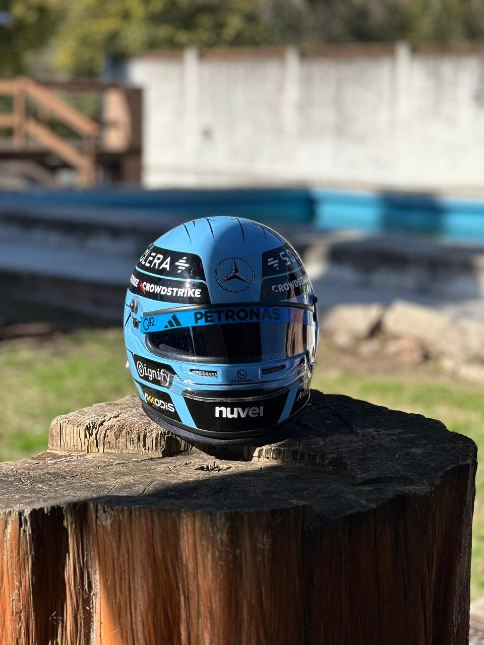 George Russell 2024 F1 Helmet Replica | 1:1 Formula 1 Display Helmet
