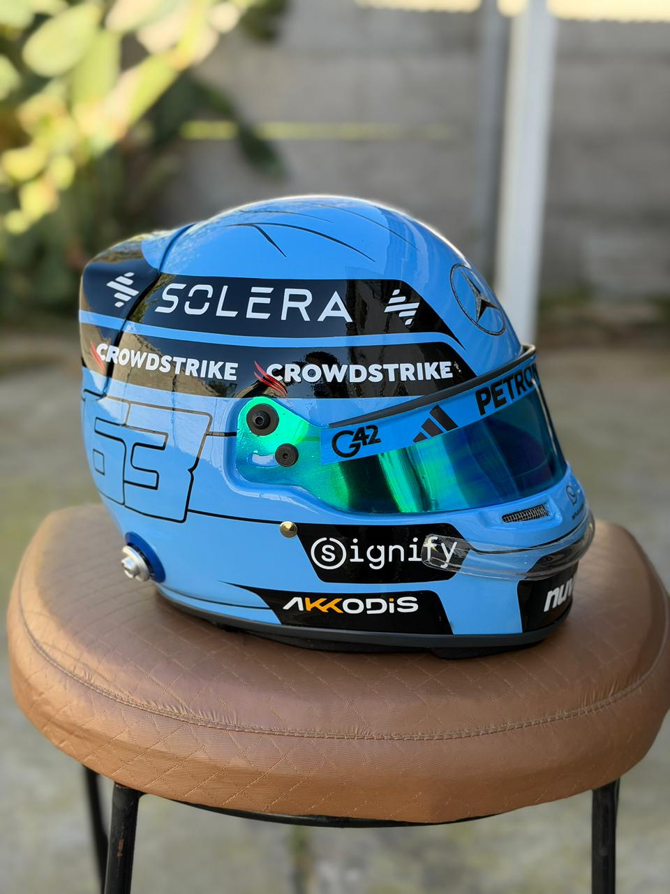 George Russell 2024 F1 Helmet Replica | 1:1 Formula 1 Display Helmet
