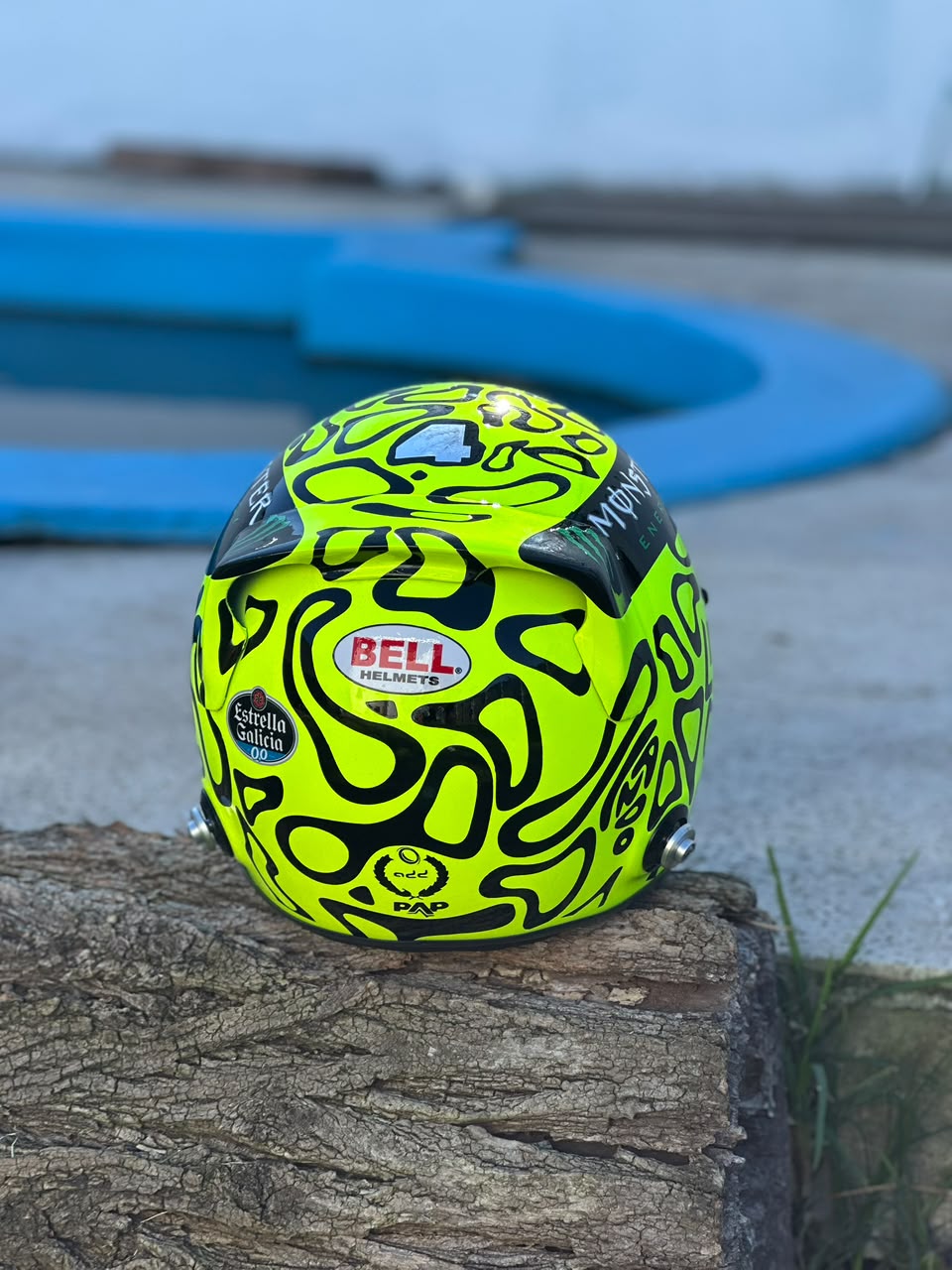 Lando Norris 2025 Formula 1 Helmet Replica | 1:1 Handmade Display Helmet