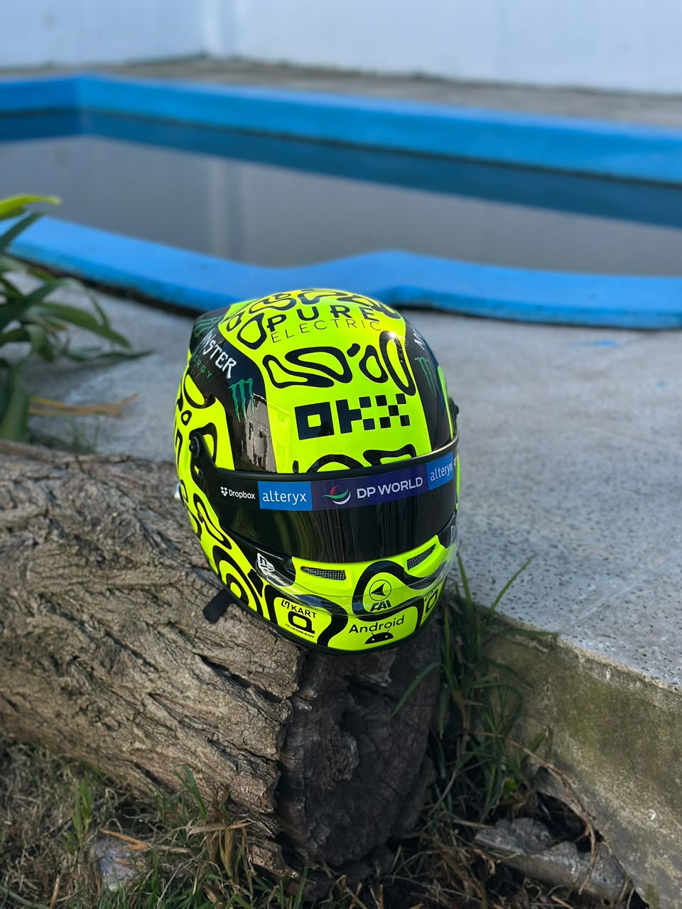 Lando Norris 2025 Formula 1 Helmet Replica | 1:1 Handmade Display Helmet